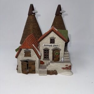 BISHOP OAST HOUSE # 55670 Dept 56 RETIRED DICKENS VILLAGE VINTAGE PIECE  1990
